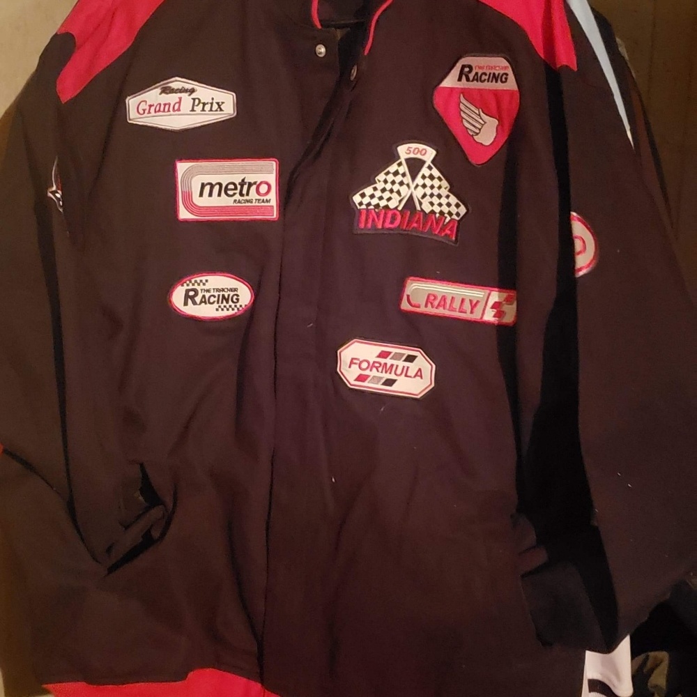 JACKETS - Picture 3 of 6